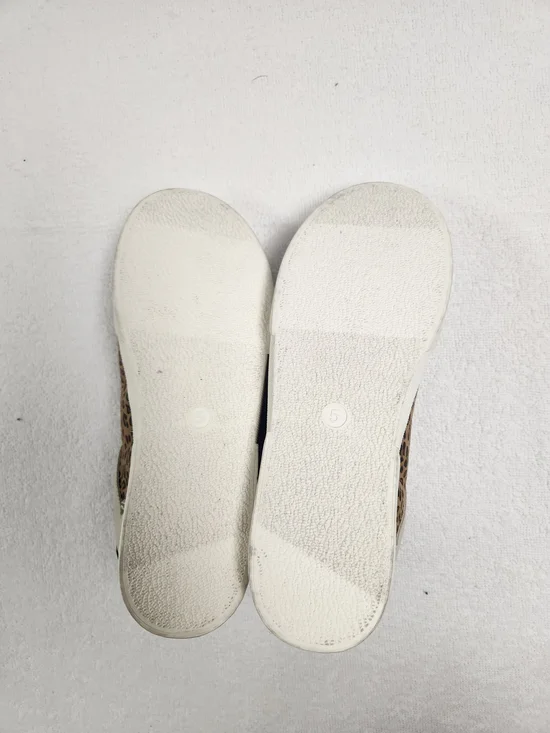 ART CLASS Neutral Leopard Accent Sneakers with Star DetaiL-SIZE 5 - Picture 6 of 6